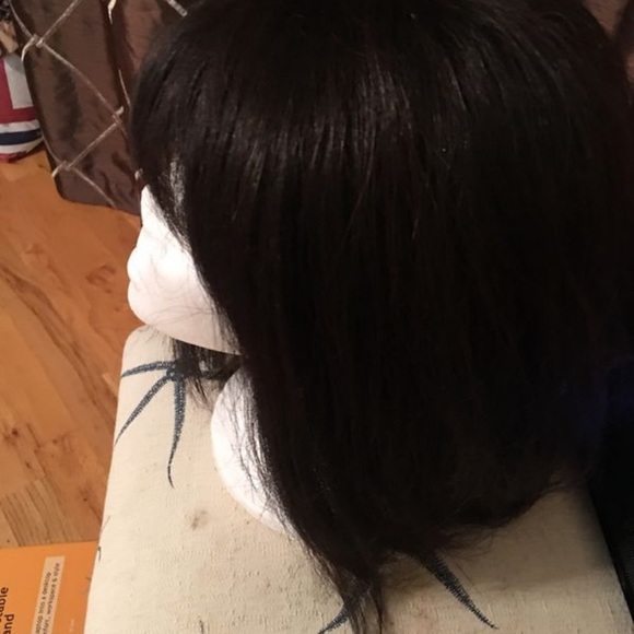 Black wig - Picture 3 of 4